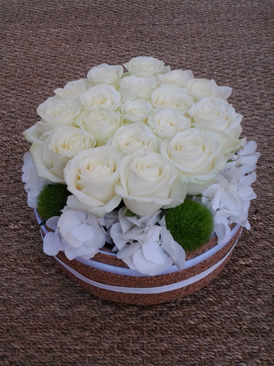 coussin rond roses blanches